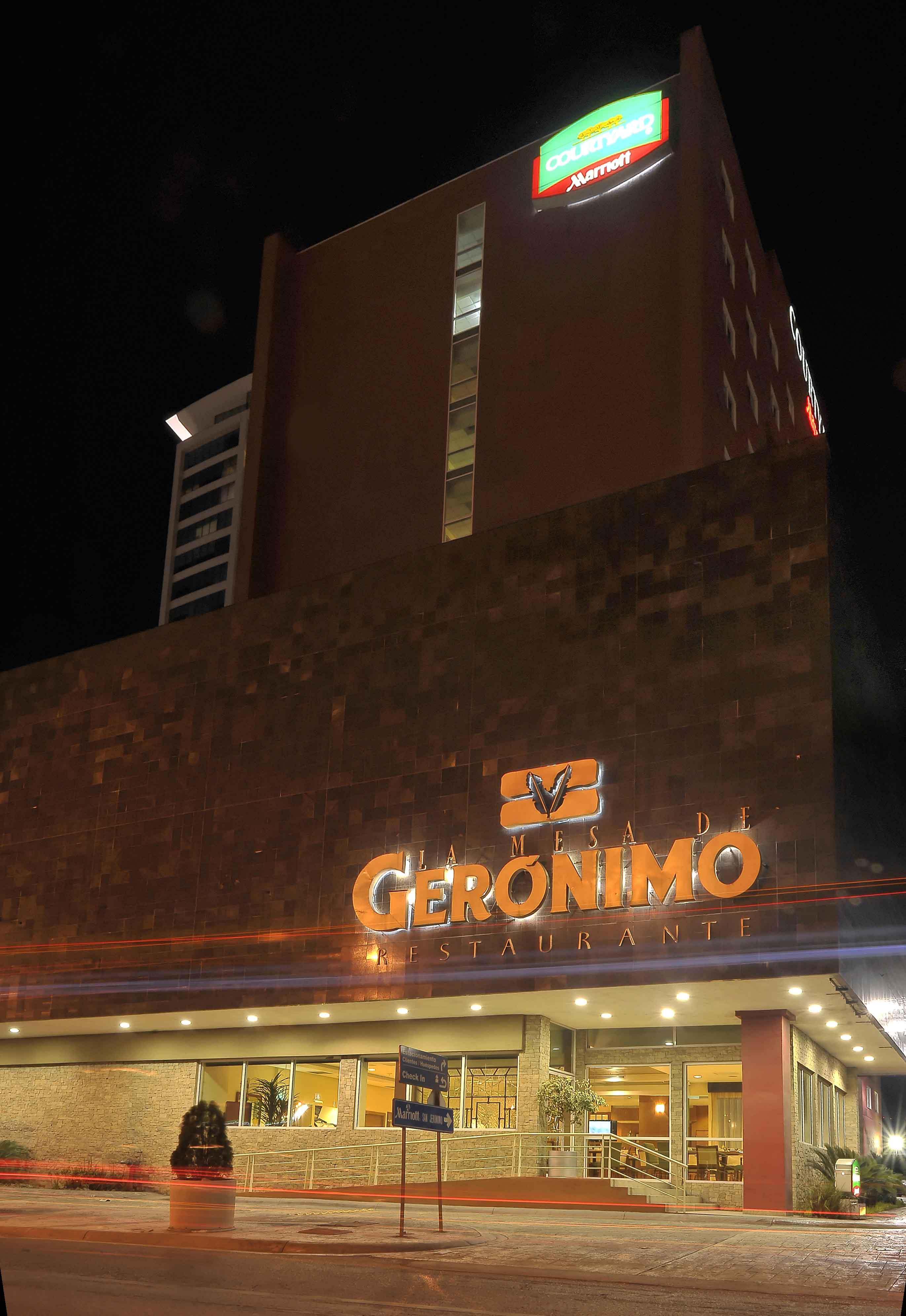 Готель Courtyard Monterrey San Jeronimo Екстер'єр фото