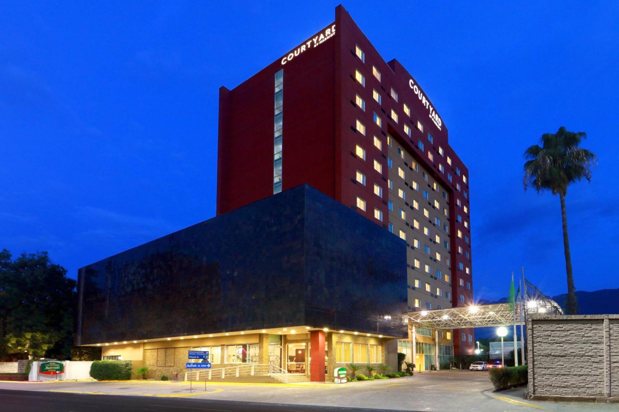 Готель Courtyard Monterrey San Jeronimo Екстер'єр фото