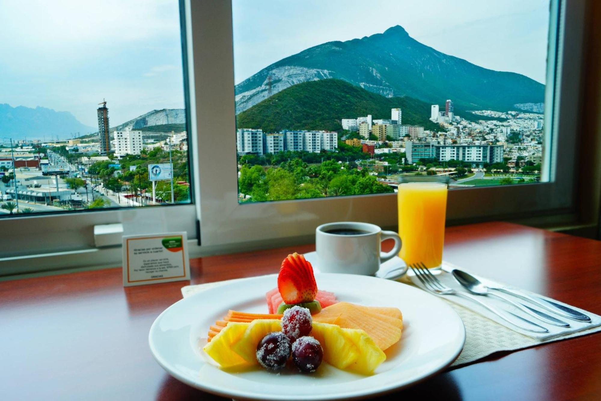 Готель Courtyard Monterrey San Jeronimo Екстер'єр фото