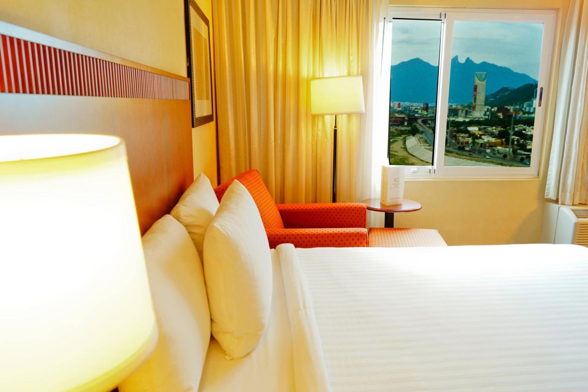 Готель Courtyard Monterrey San Jeronimo Екстер'єр фото